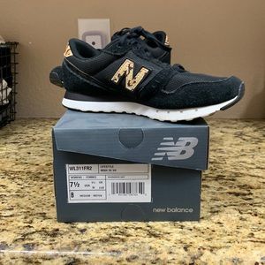 New balance shoes